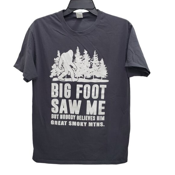 Fruit of‎ the Loom HD Cotton Charcoal Bigfoot Saw Me Great Smoky Mountains Tee M - Picture 1 of 4